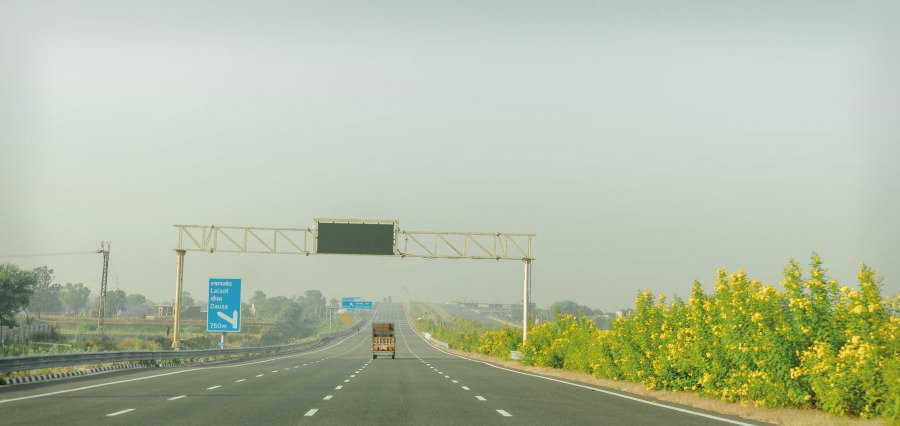 Rs 2,900 Cr Expressway to Cut Mumbai–Pune Travel Time